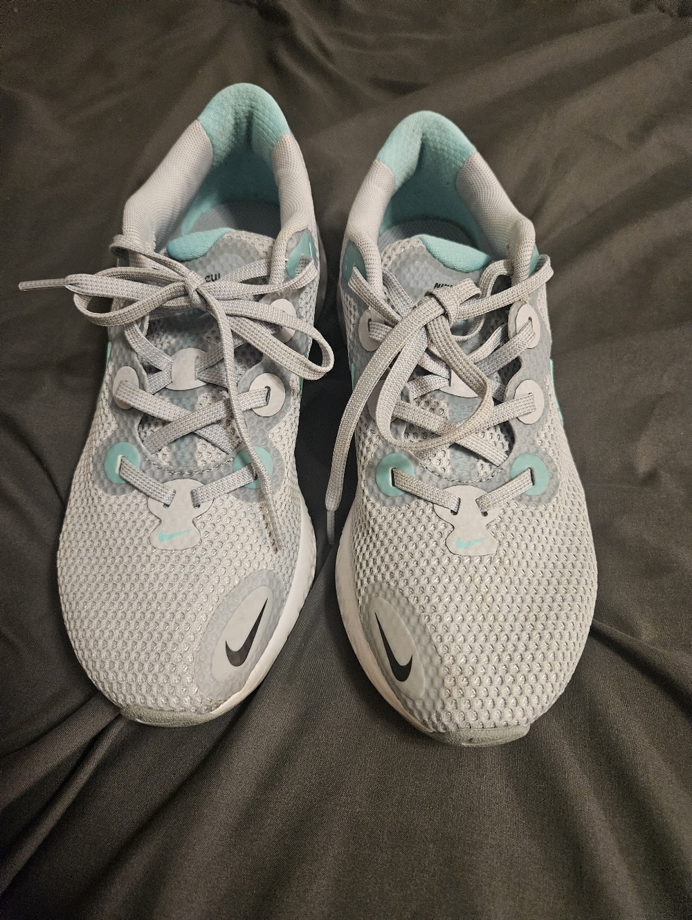 Nike Women's Light Gray Running Sneakers with Aqua Trim